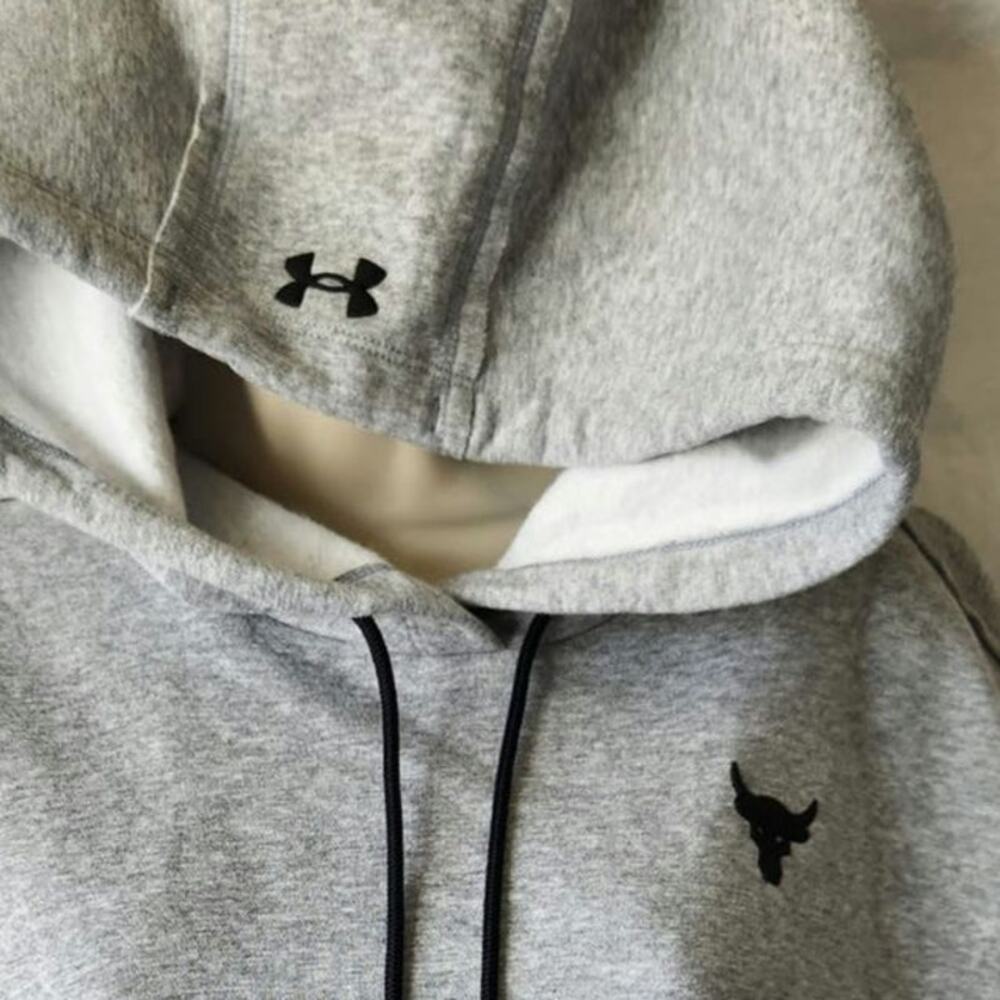 Womens  small Underarmor crop workout hoodie